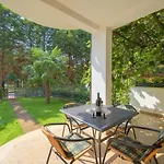 Ferienwohnung In Porec Mit Eigenem Garten